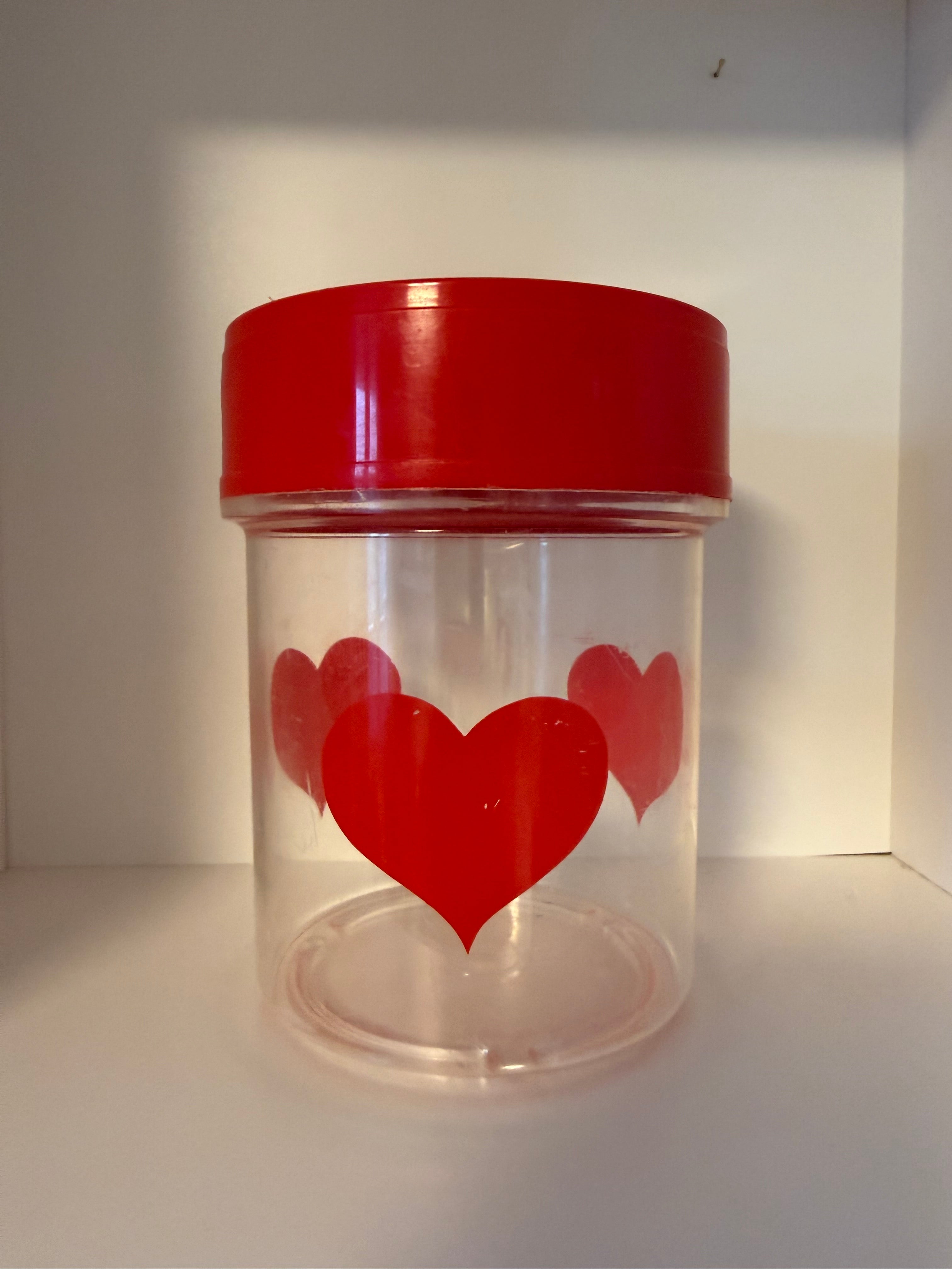 Vintage oppbevaringsboks med hjerter