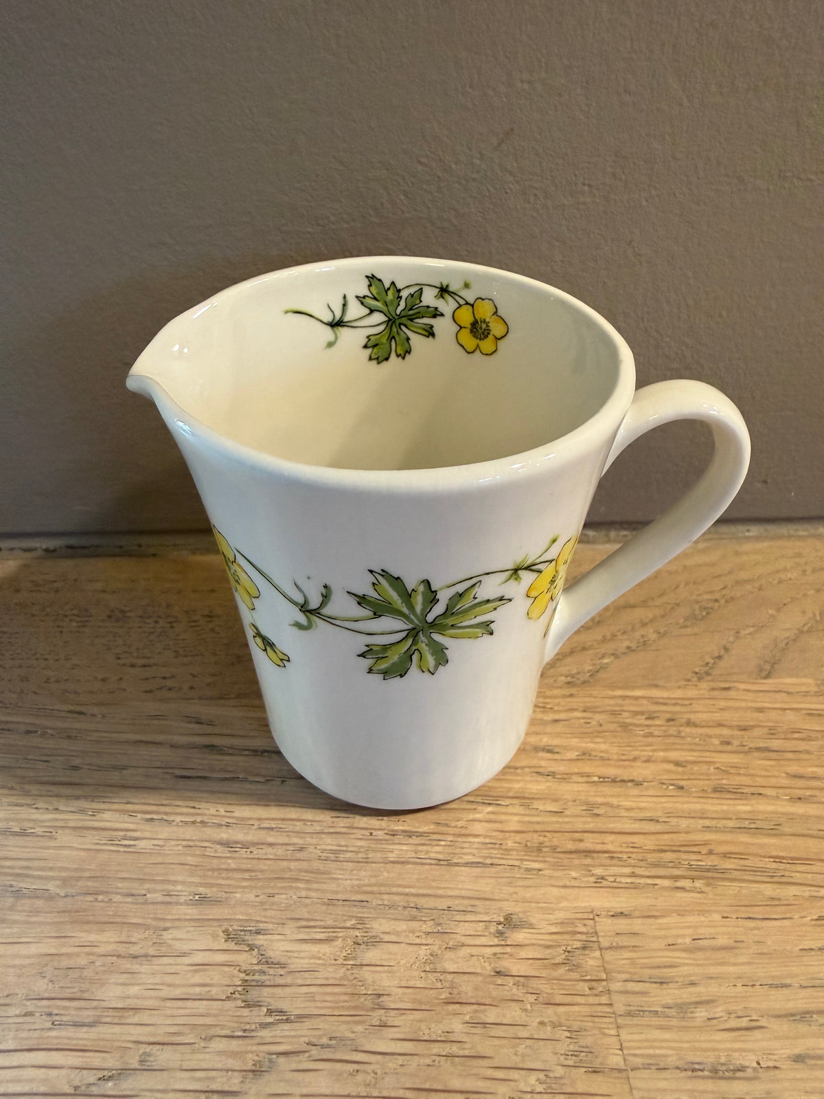Fløtemugge Smørblomst