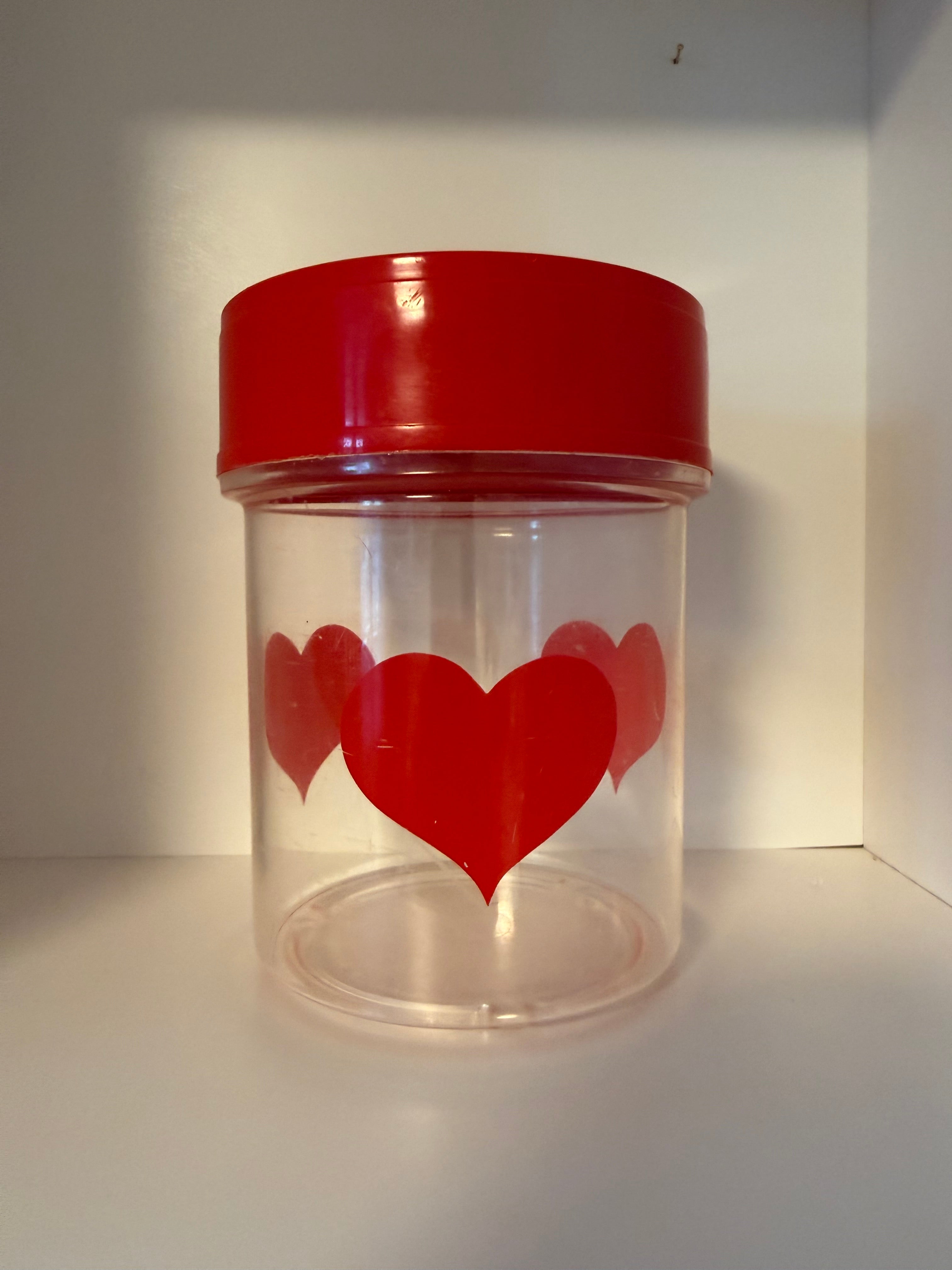 Vintage oppbevaringsboks med hjerter