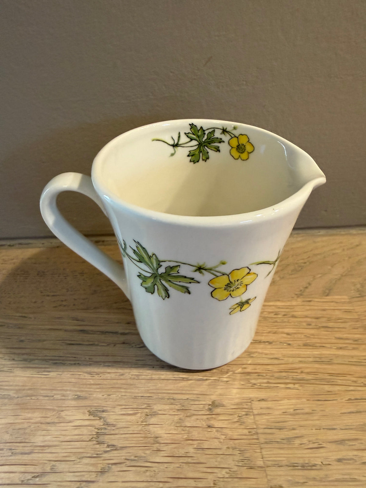 Fløtemugge Smørblomst