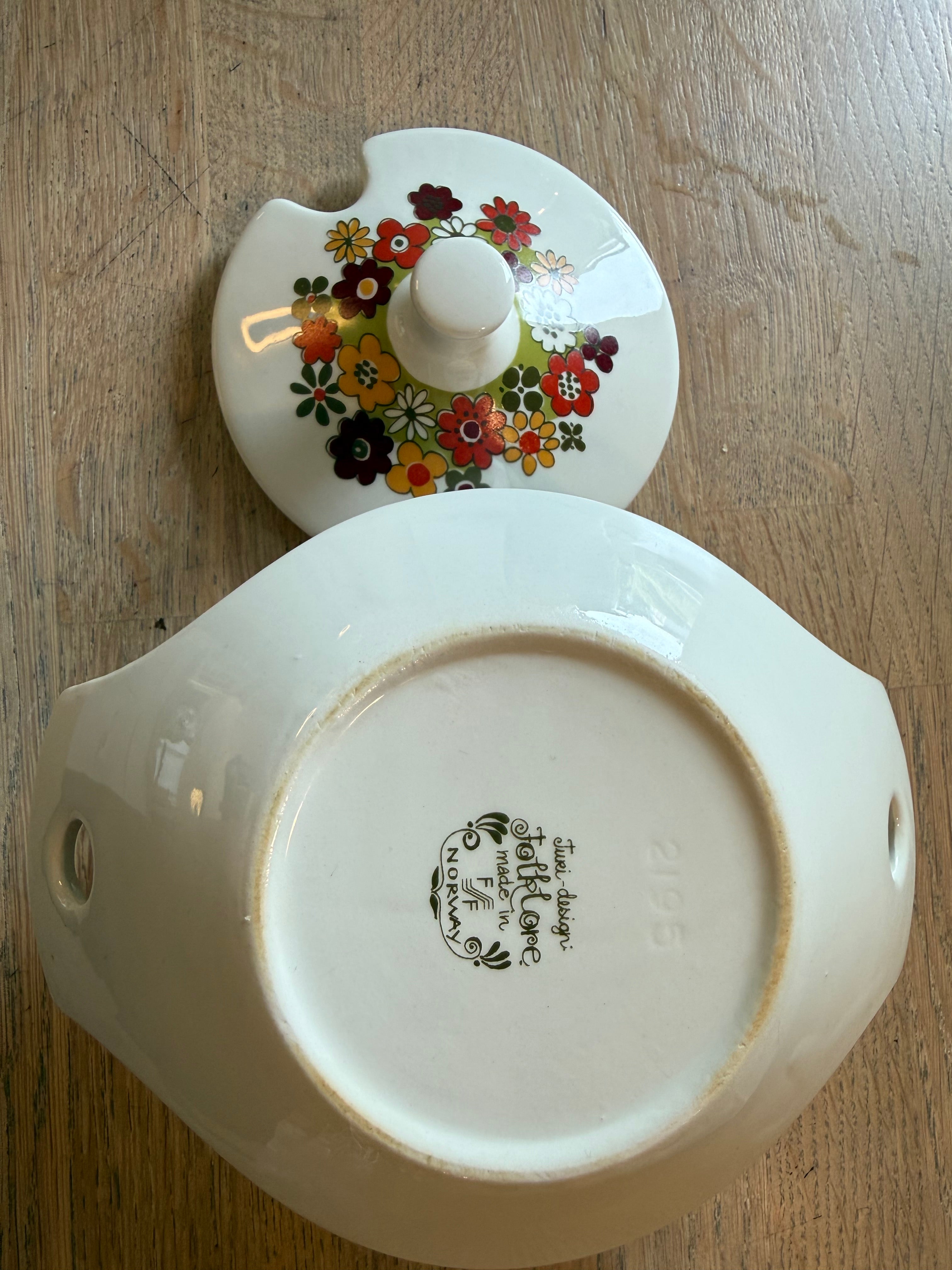 Figgjo Folklore liten terrin | Vintage Turi design