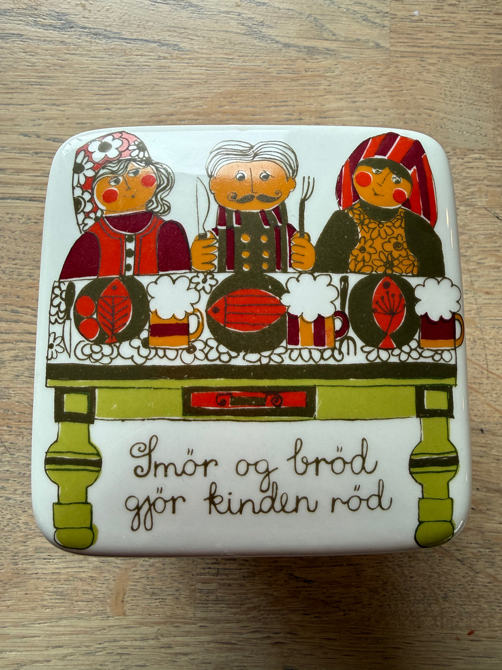 Figgjo Folklore Smørboks med lokk - Vintage Turi design.